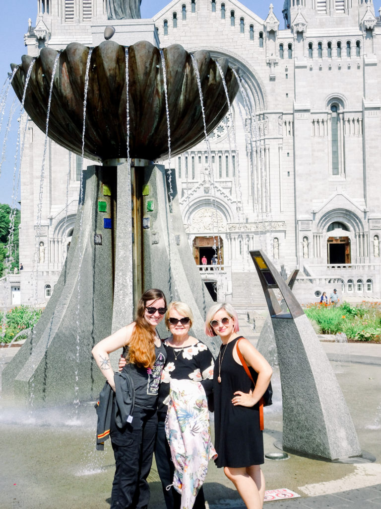 quebec-city-canada-saint-anne-de-beaupre-family-trip-vacation-sisters-mother-daughter