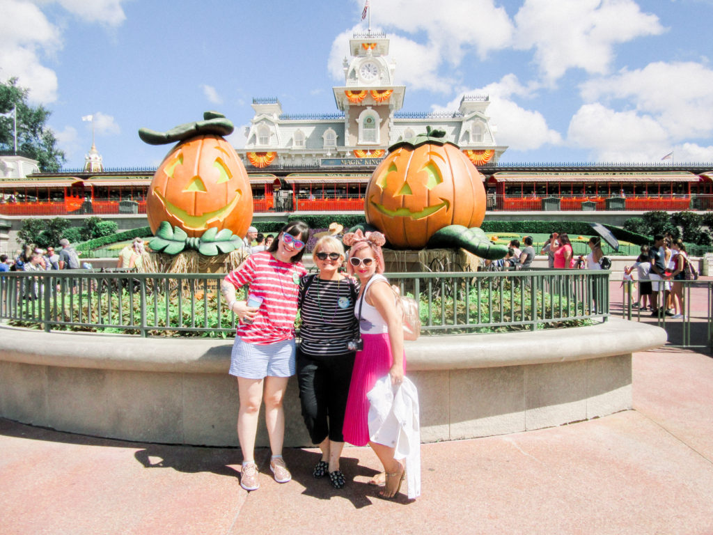 disney-trip-walt-disney-world-wdw-magic-kingdom-family-vacation-sisters