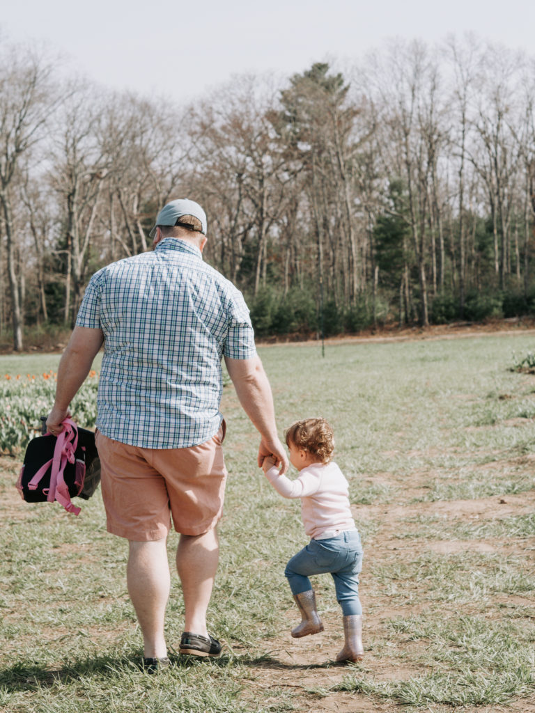 girl-dad-tip-toeing-through-the-tulips