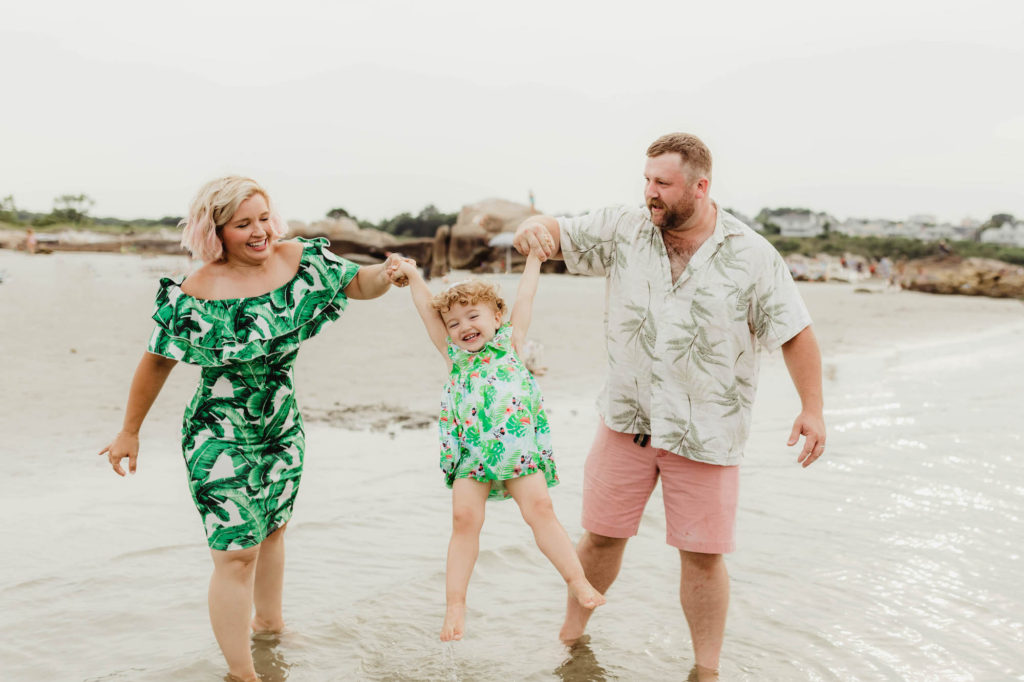 Family photoshoot at the beach