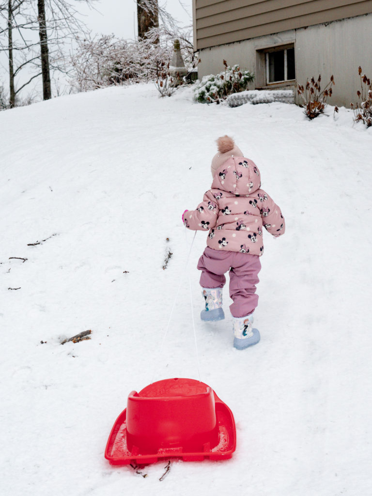 toddler-sledding