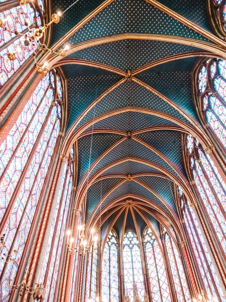 saint-chapelle-paris-france-travel