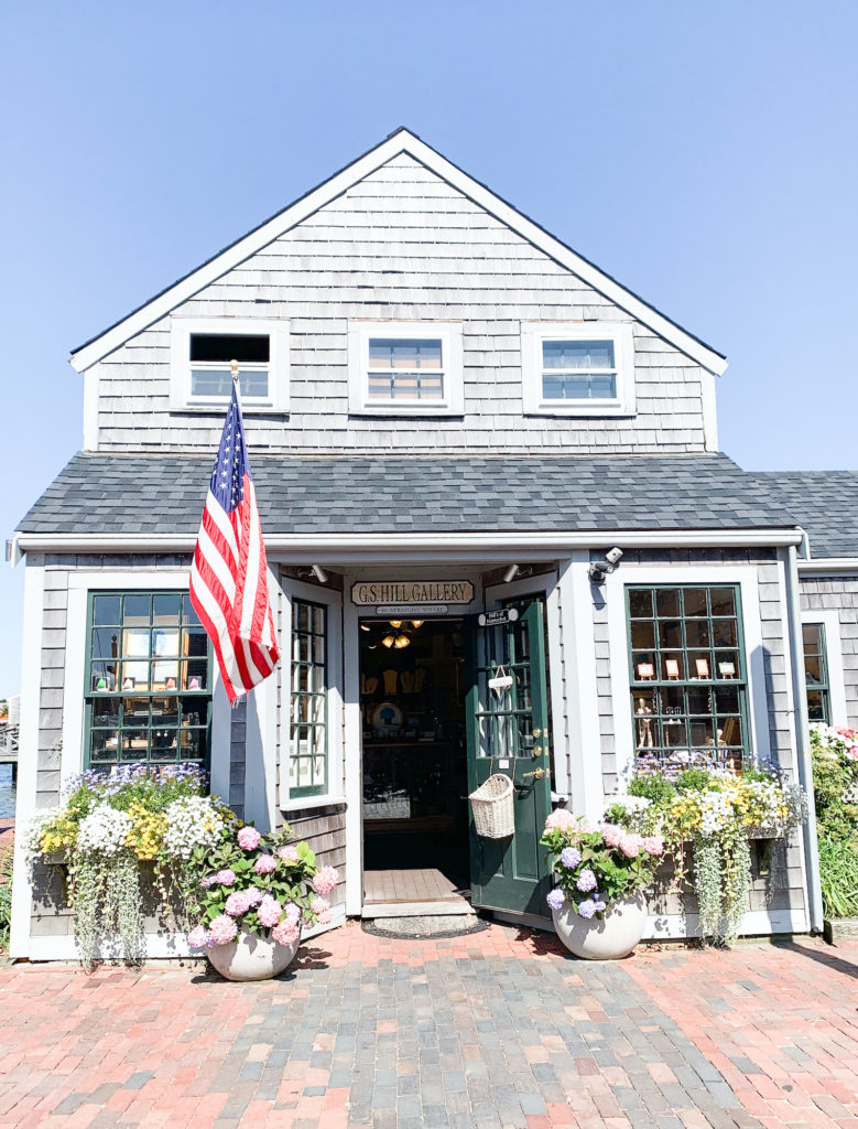 nantucket-travel-blogger-guide